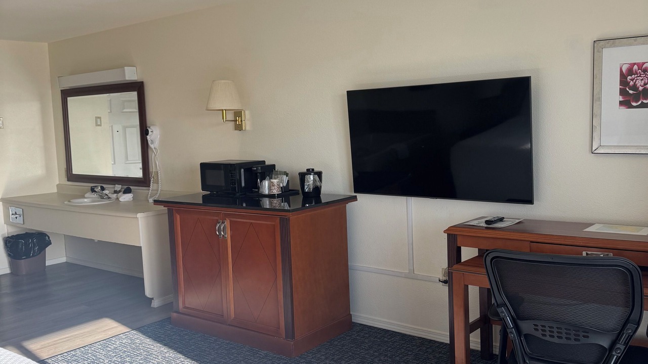 Photo of Bedroom in Crescent City