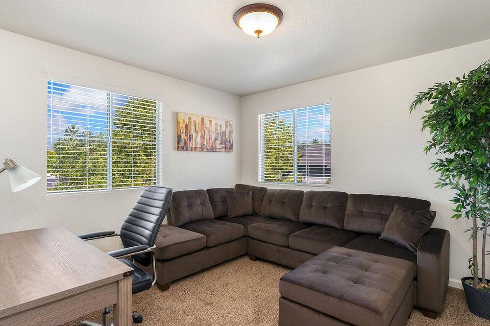 Photo of Livingroom in Northwest Reno