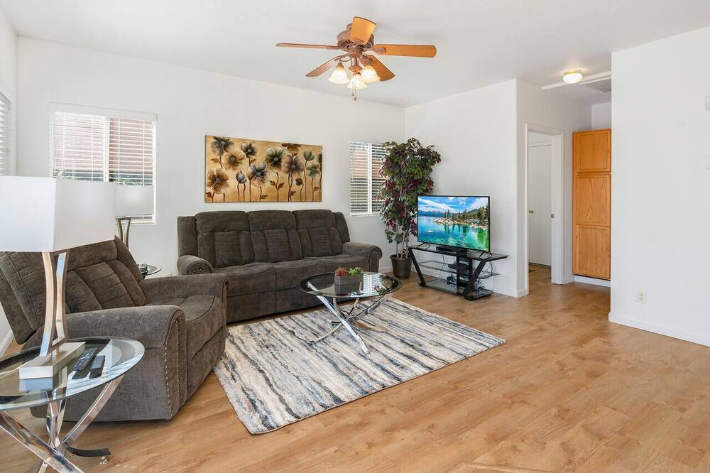 Photo of Livingroom in Northwest Reno
