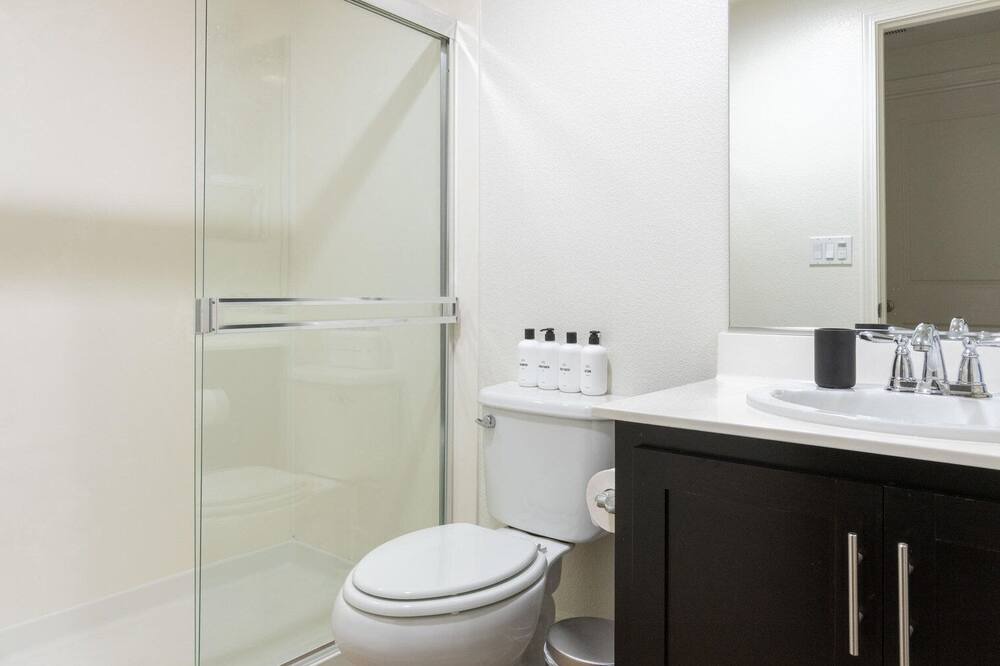 Photo of Bathroom in Berryessa