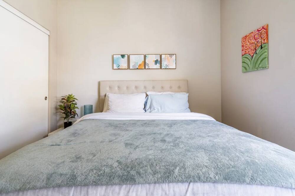 Photo of Bedroom in Marina Bay