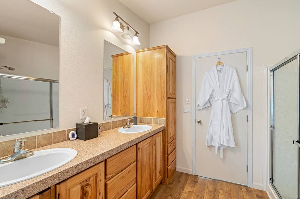 Photo of Bathroom in Sloat