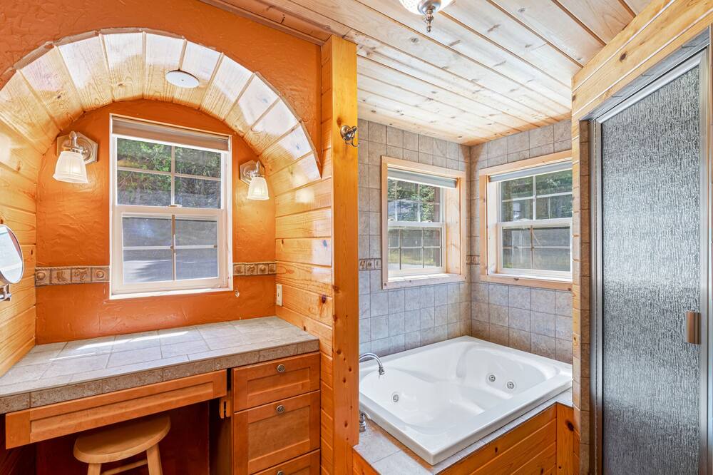 Photo of Bathroom in Blairsden-Graeagle