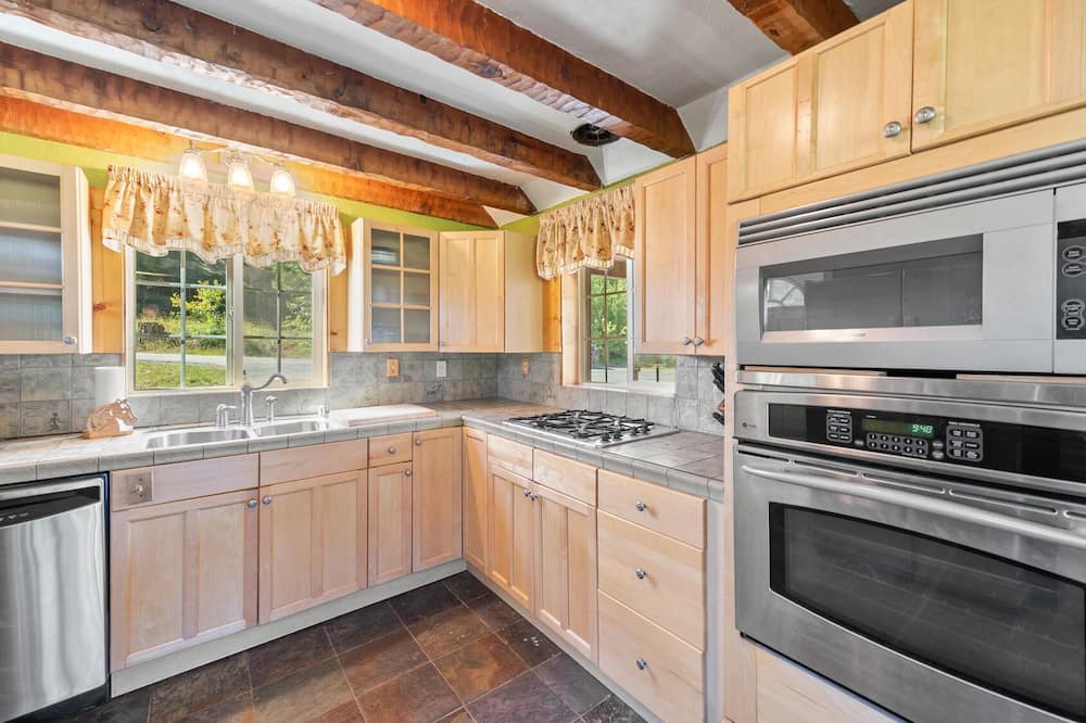 Photo of Kitchen in Blairsden-Graeagle