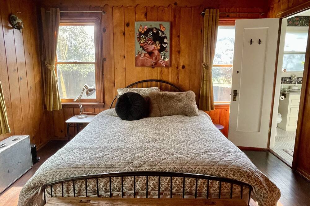 Photo of Bedroom in Penngrove