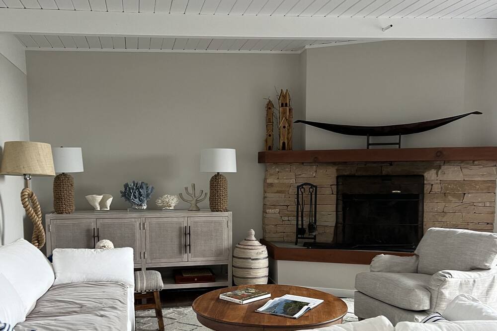 Photo of Livingroom in Muir Beach