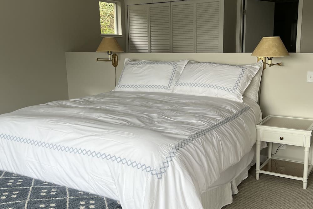 Photo of Bedroom in Muir Beach