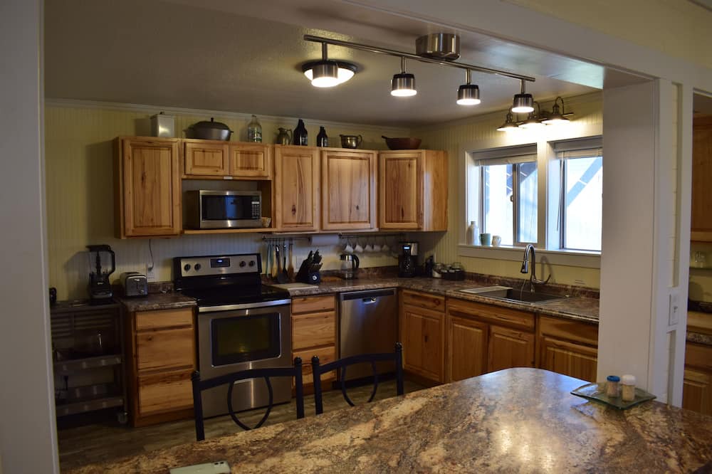 Photo of Kitchen in Weed