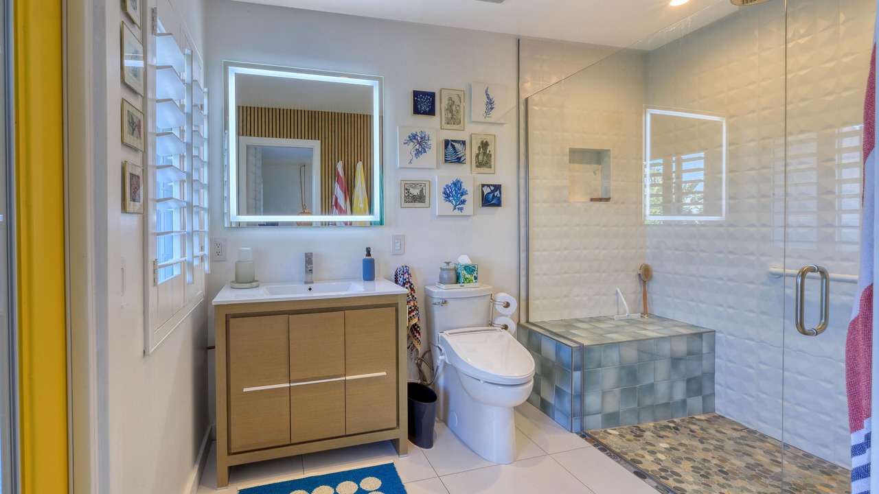 Photo of Bathroom in Indian Canyon