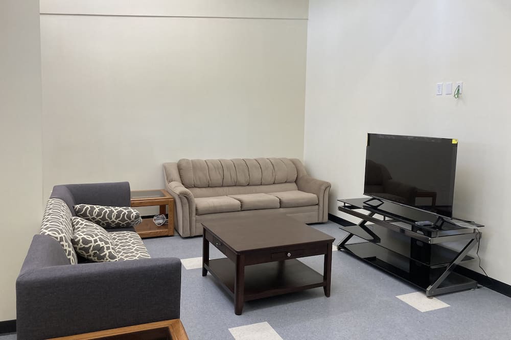 Photo of Livingroom in East Pasadena