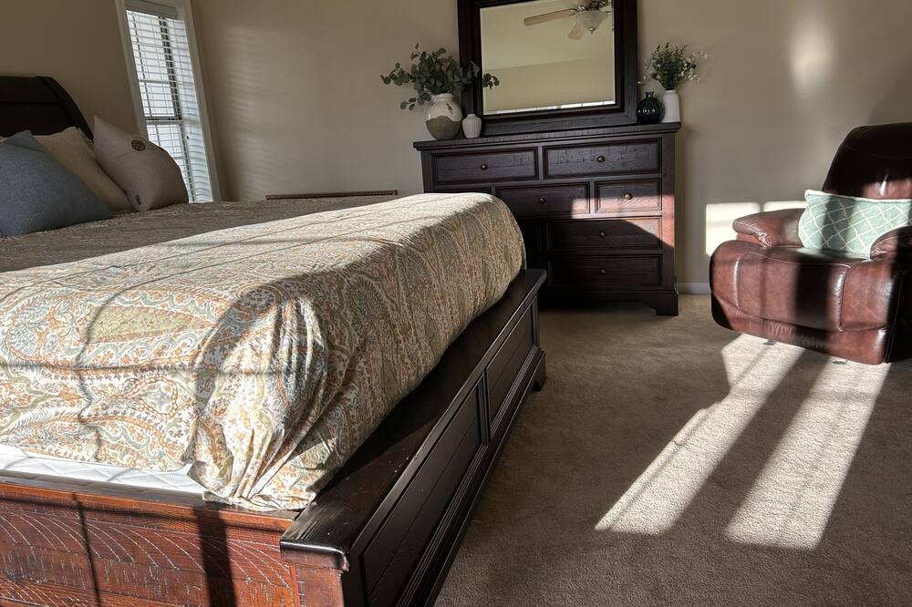 Photo of Bedroom in Penn Valley