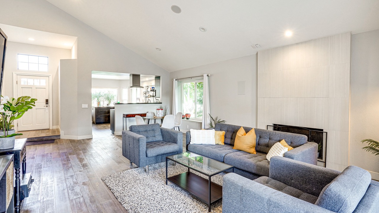 Photo of Livingroom in Rancho Santa Margarita