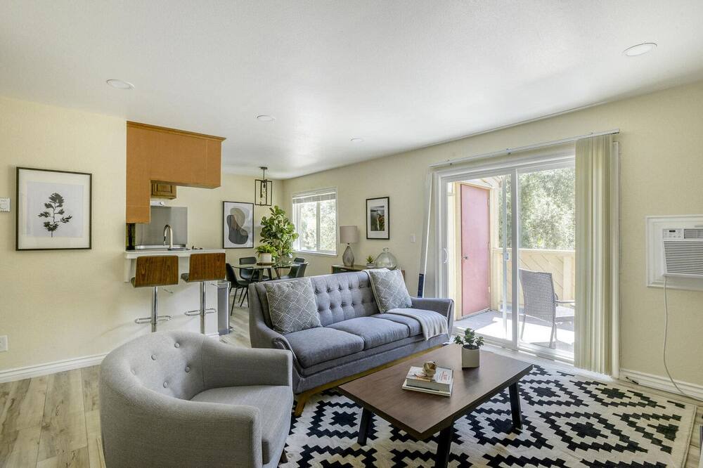 Photo of Livingroom in Fremont