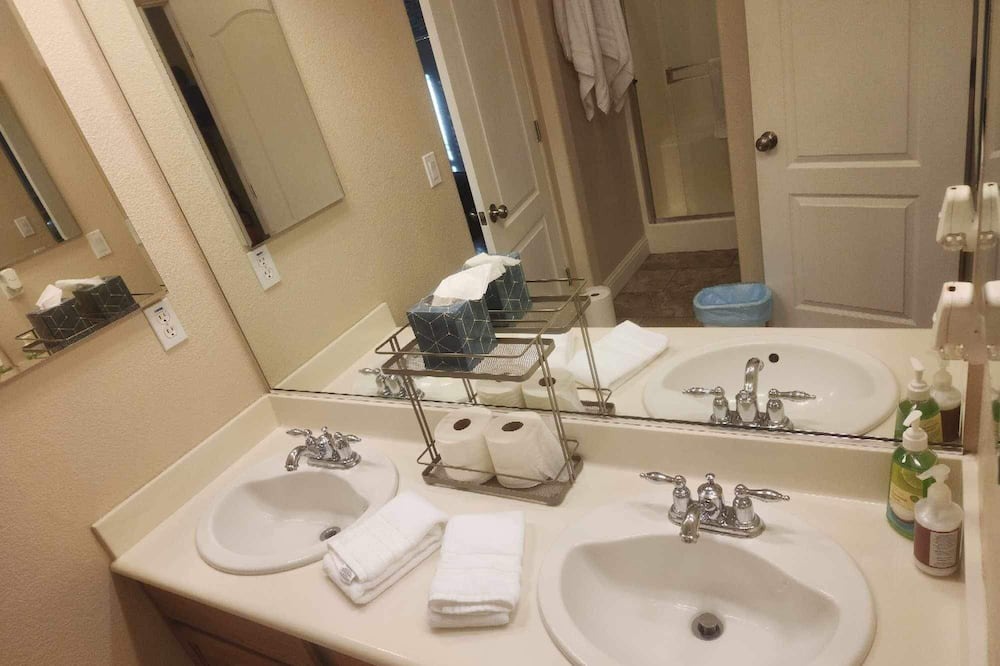 Photo of Bathroom in Merced County