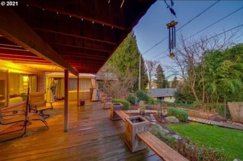 Photo of Patio Balcony in Milwaukie