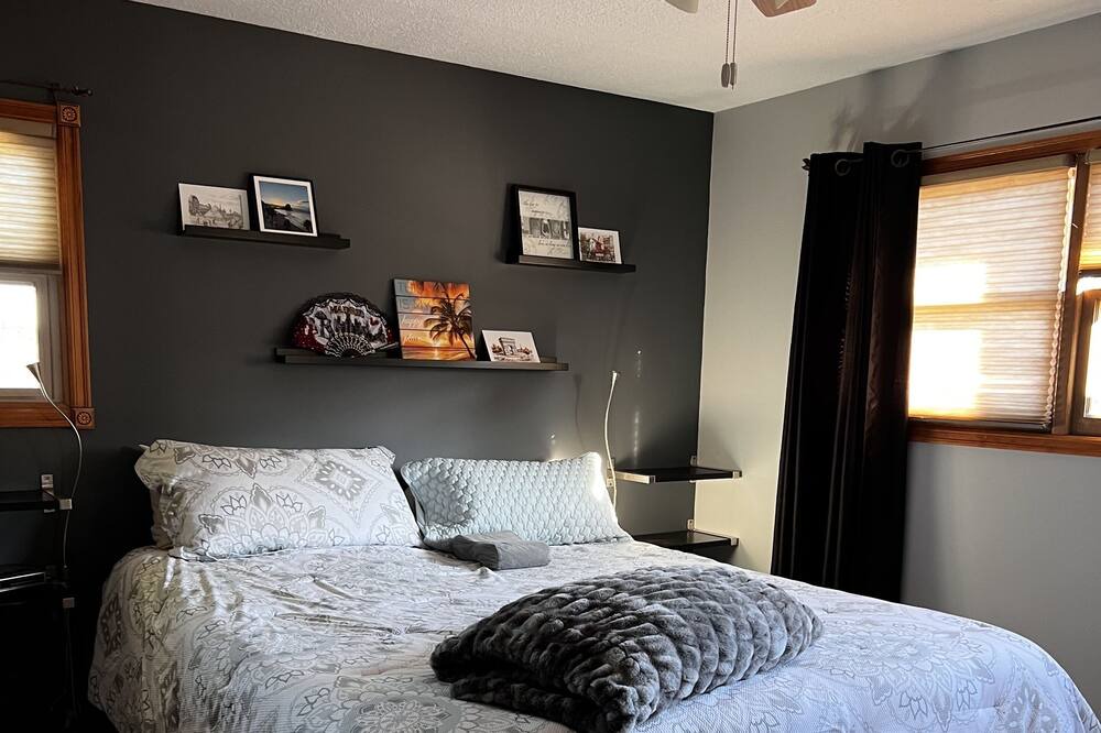 Photo of Bedroom in Milwaukie