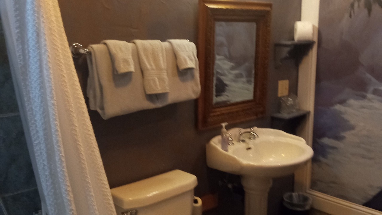 Photo of Bathroom in Groveland
