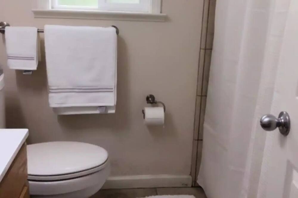Photo of Bathroom in Del Rey Oaks