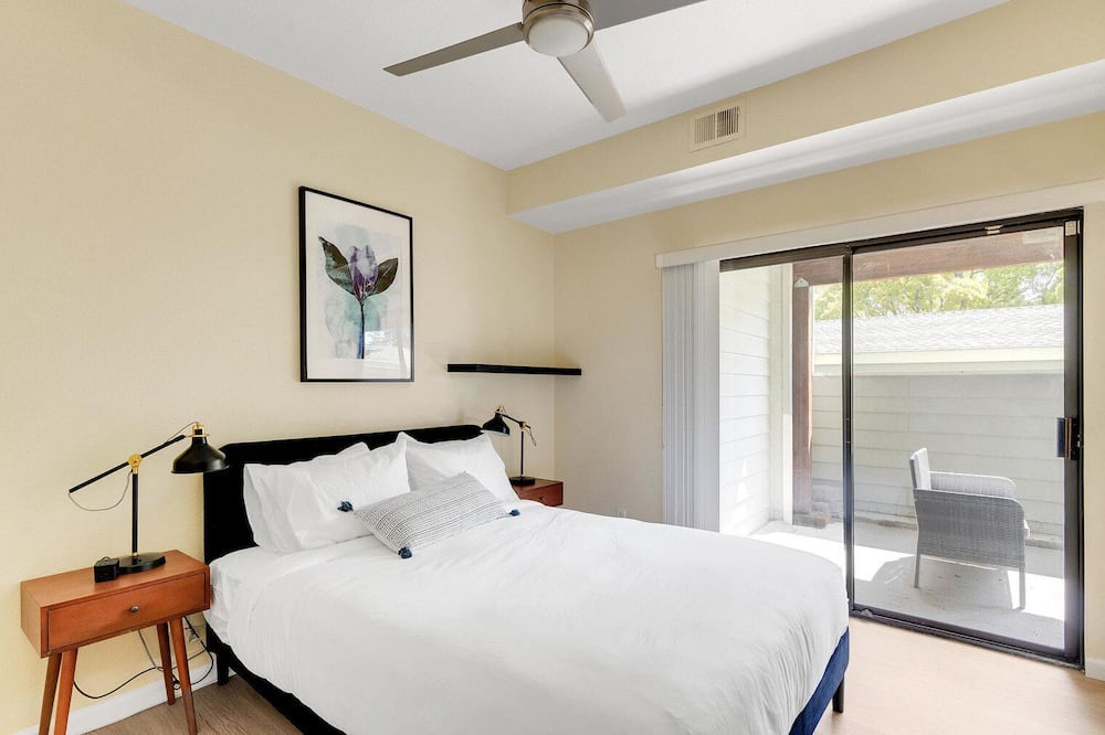 Photo of Bedroom in Centerville