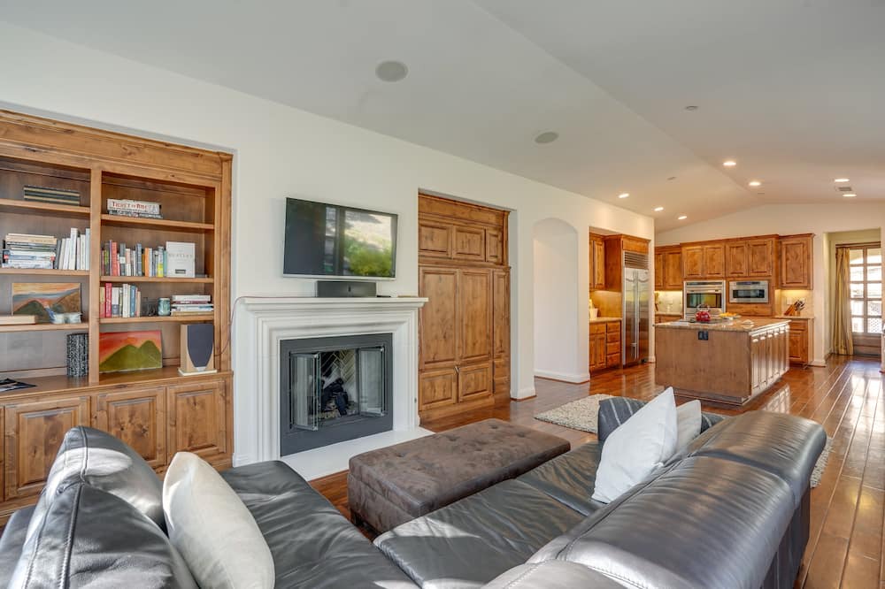 Photo of Livingroom in Novato