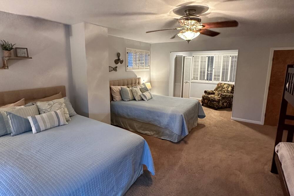 Photo of Bedroom in Lakehead