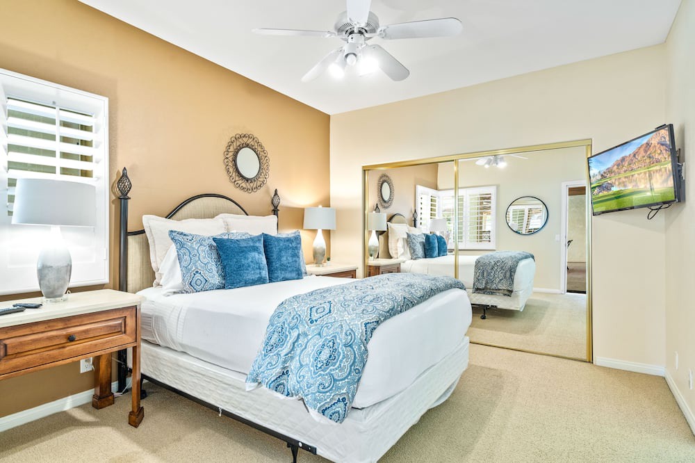 Photo of Bedroom in Magnesia Falls Cove