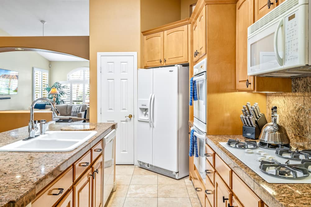 Photo of Kitchen in Magnesia Falls Cove