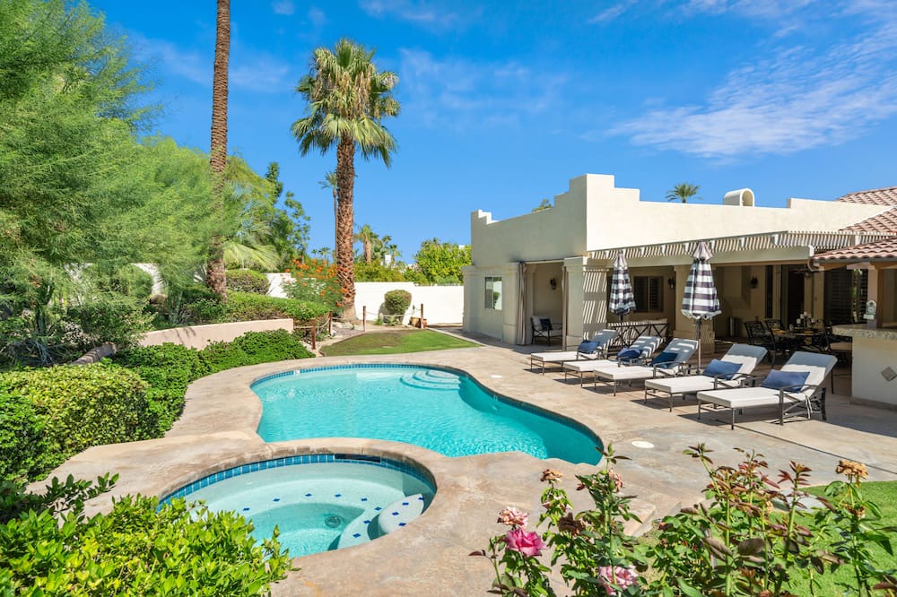 Photo of Outdoor in Magnesia Falls Cove
