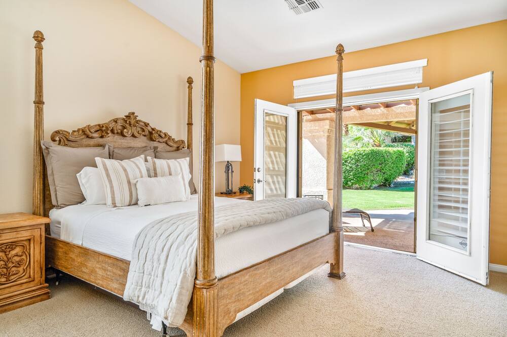 Photo of Bedroom in Magnesia Falls Cove