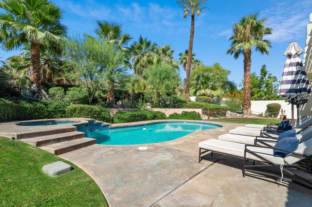 Photo of Outdoor in Magnesia Falls Cove
