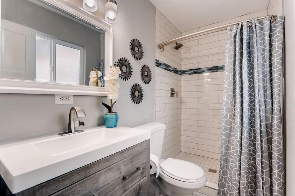 Photo of Bathroom in Scottsdale Estates Nine