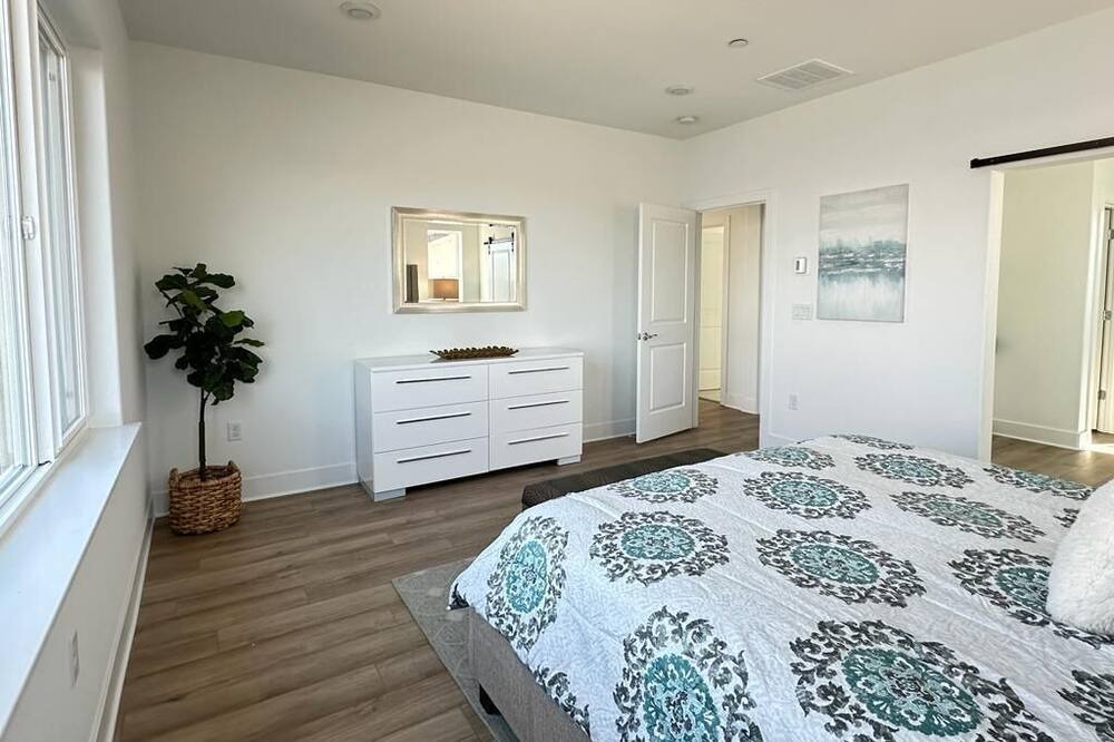 Photo of Bedroom in Lathrop