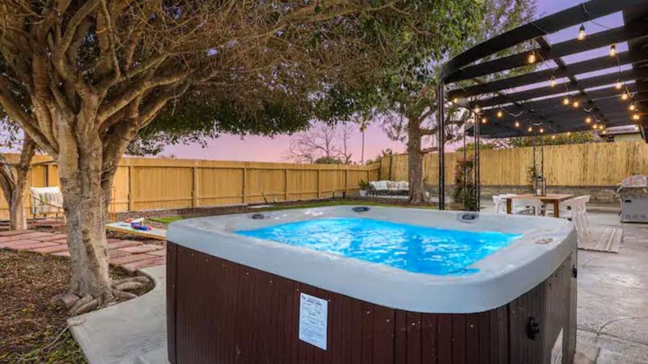 Photo of Outdoor in Loma Alta