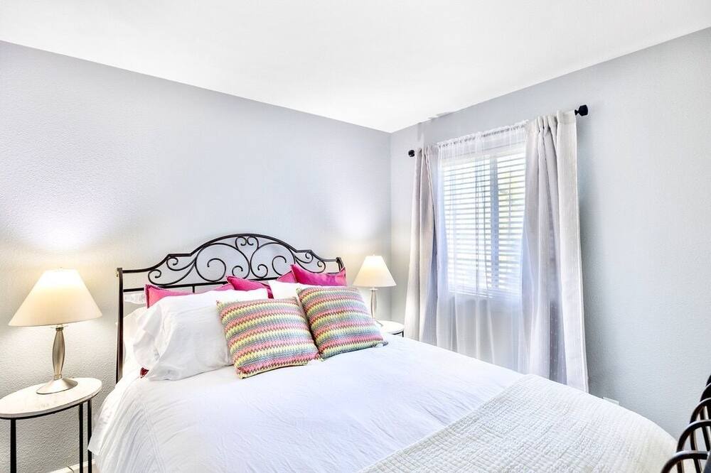 Photo of Bedroom in Romoland