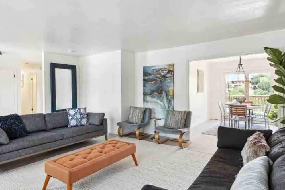 Photo of Livingroom in Novato