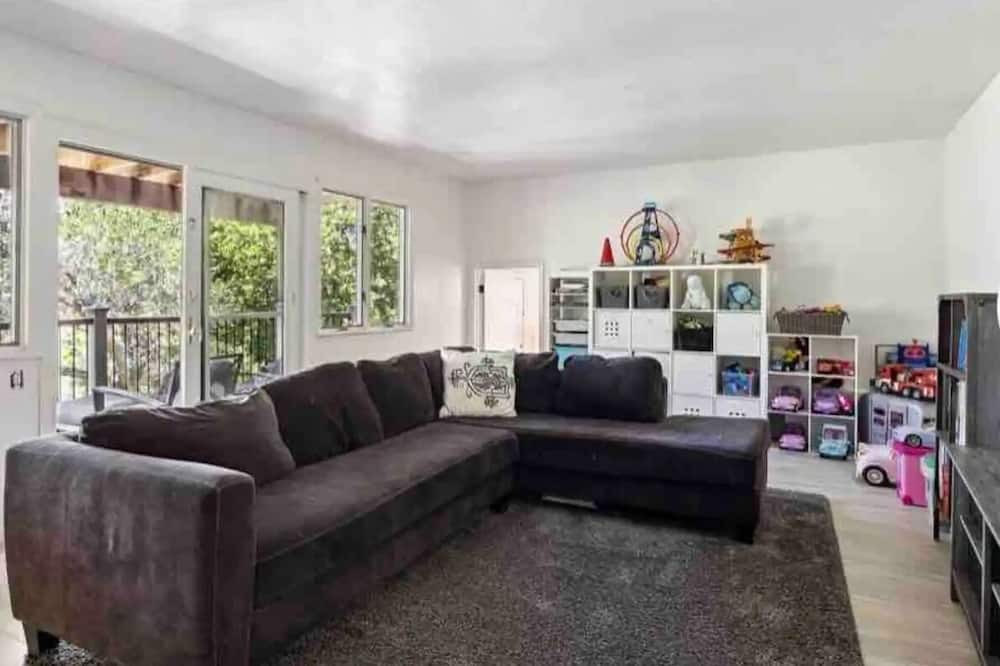 Photo of Livingroom in Novato