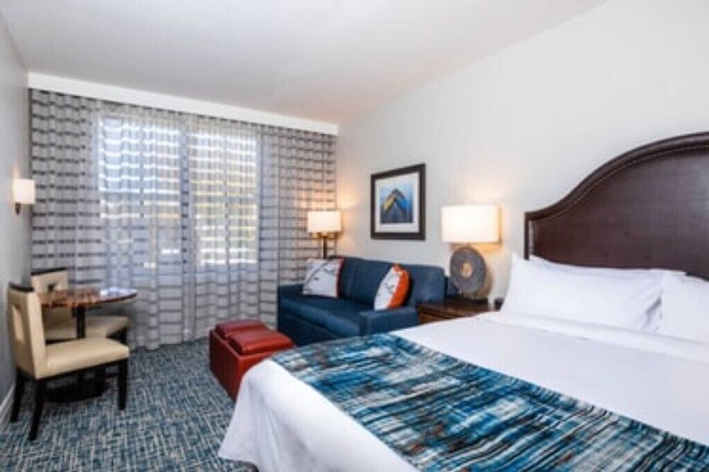Photo of Bedroom in Lakeside Park