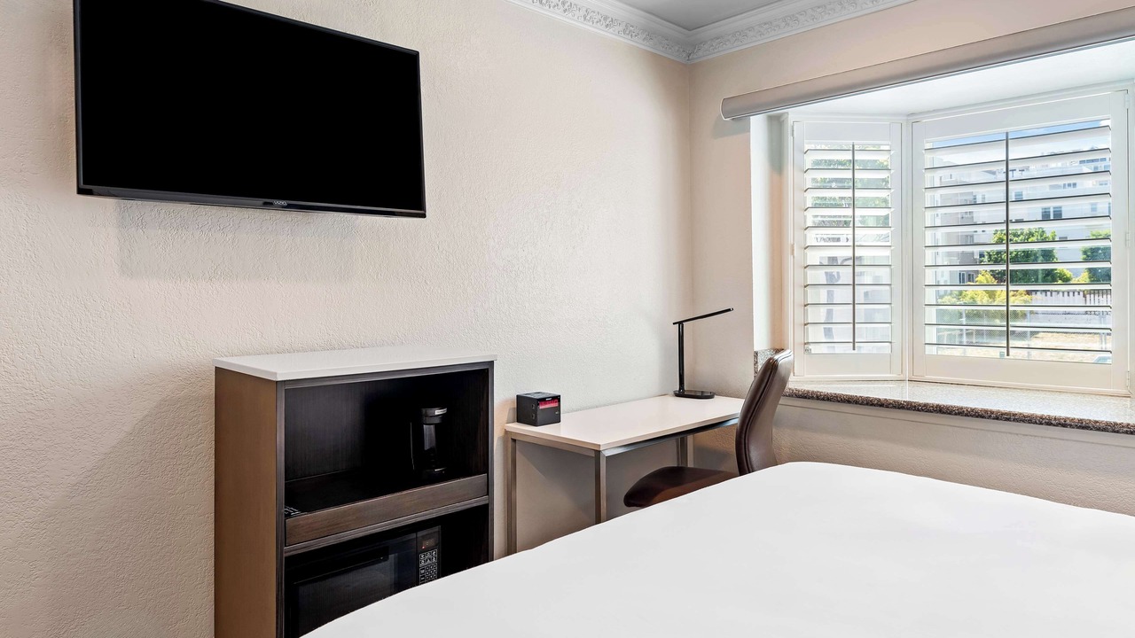 Photo of Bedroom in Marina District