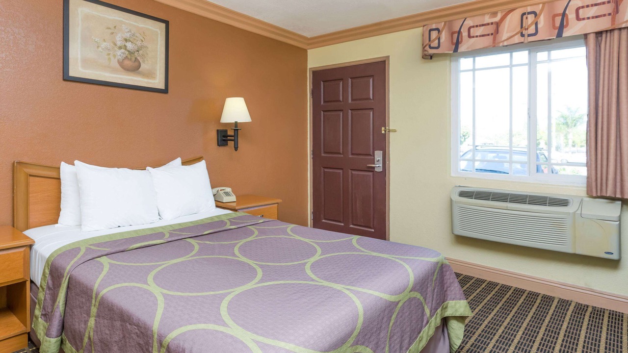 Photo of Bedroom in Azusa