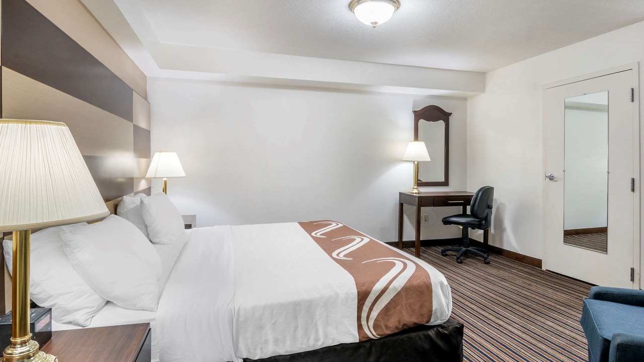 Photo of Bedroom in Roseburg