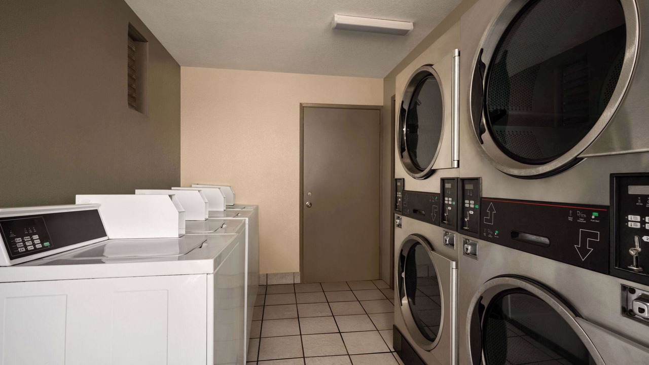 Photo of Bedroom in Raisin