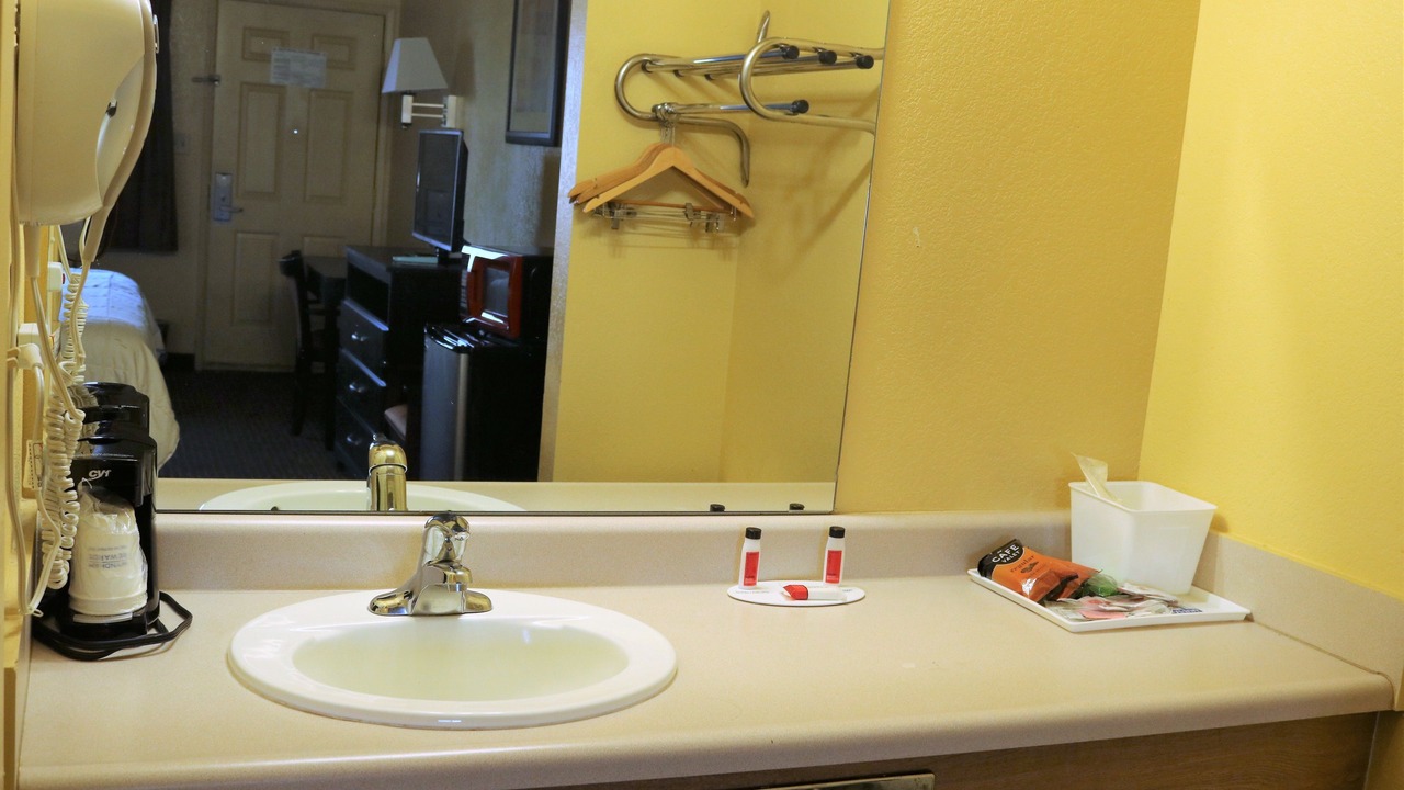 Photo of Bedroom in Raisin