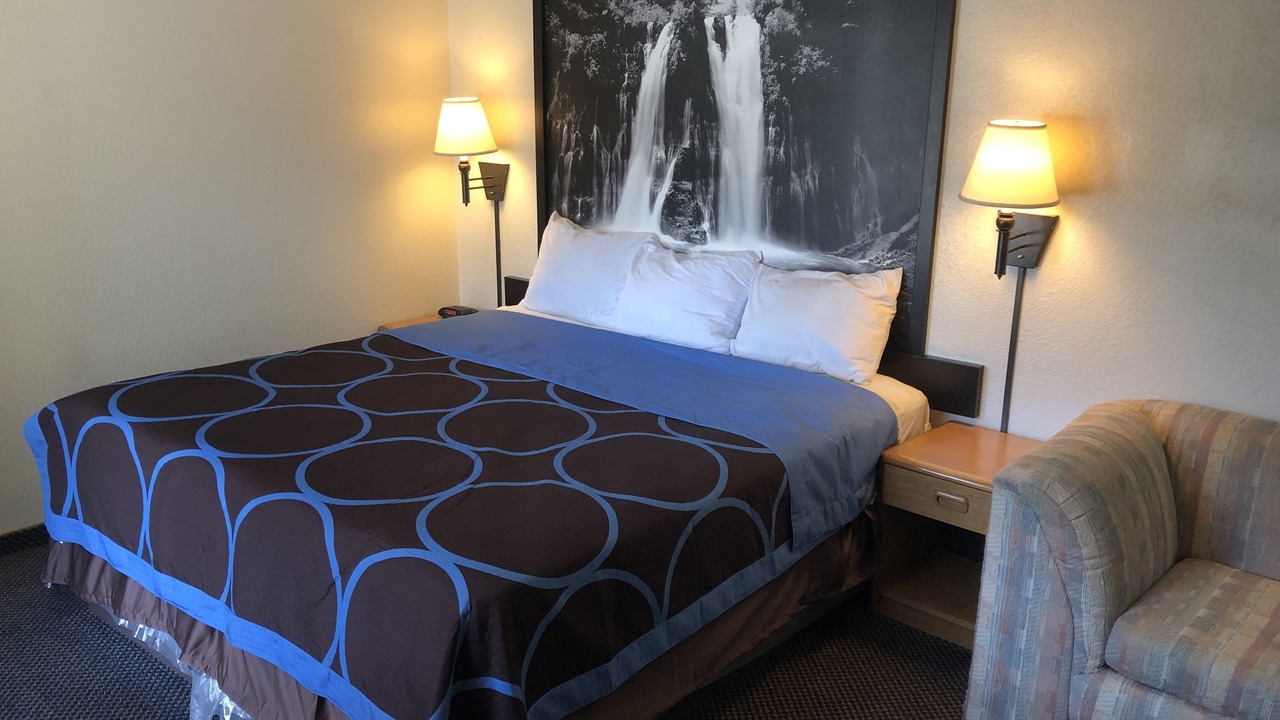 Photo of Bedroom in Red Bluff