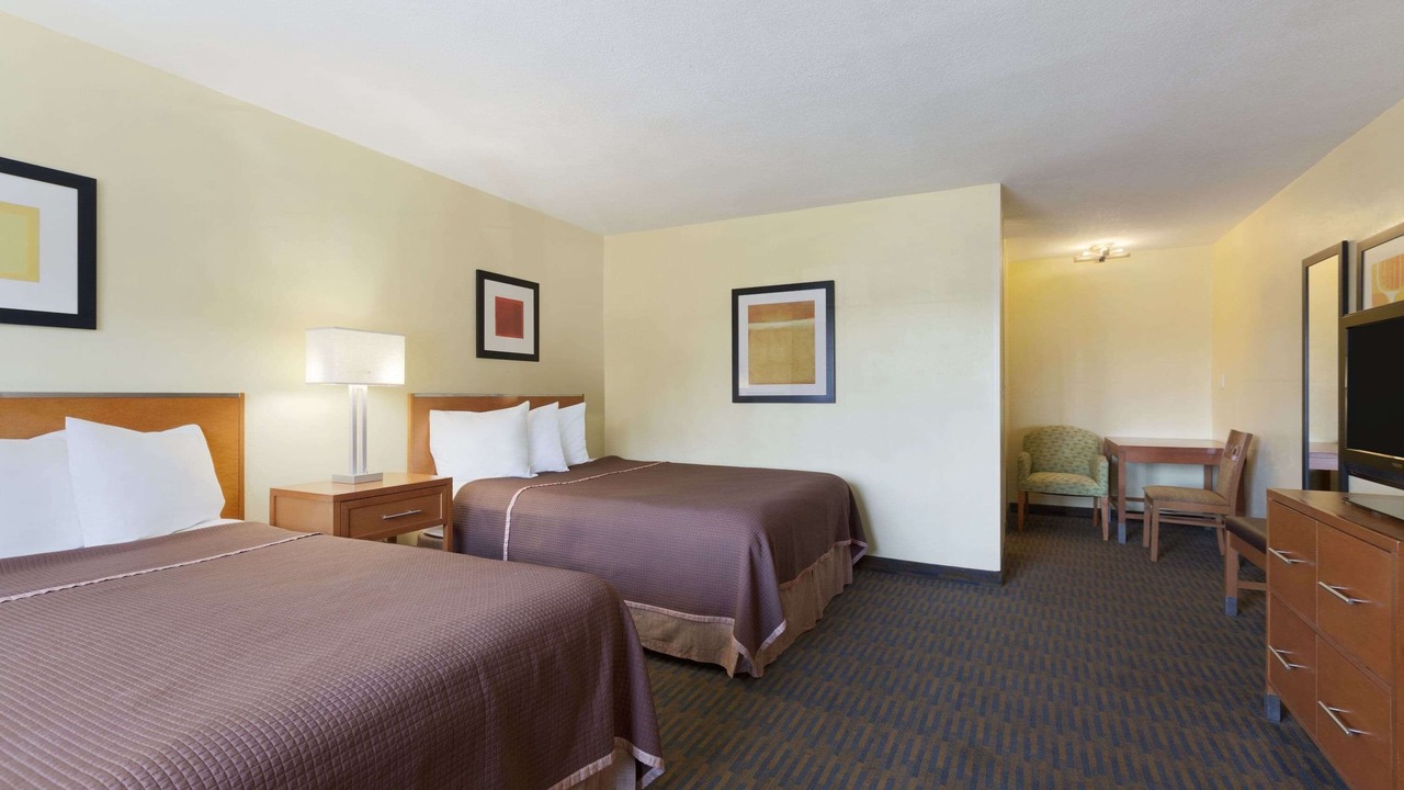 Photo of Bedroom in Midway District