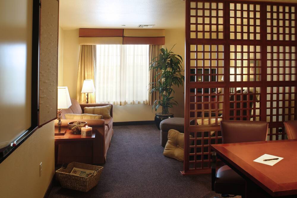 Photo of Livingroom in Downtown