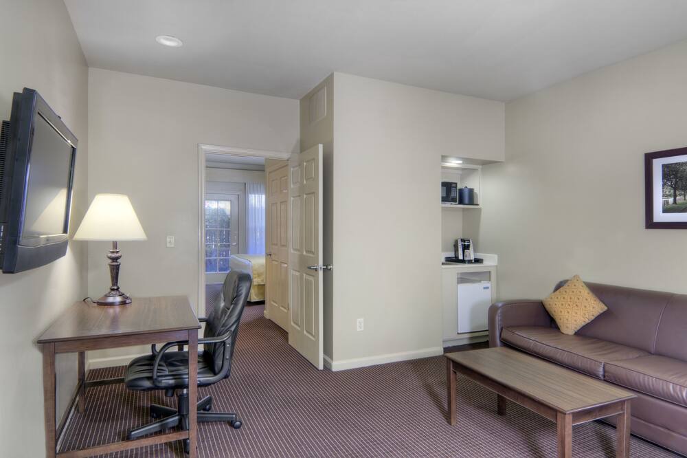 Photo of Livingroom in Davis