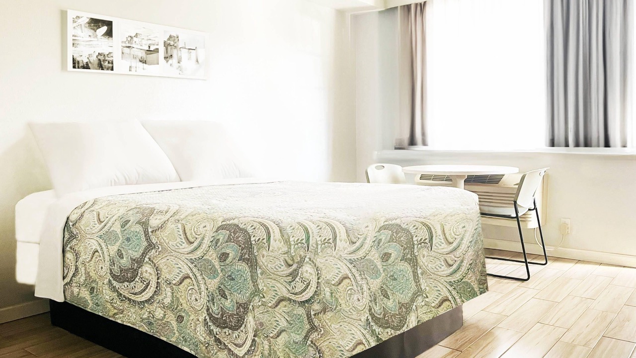 Photo of Bedroom in Cathedral Hill