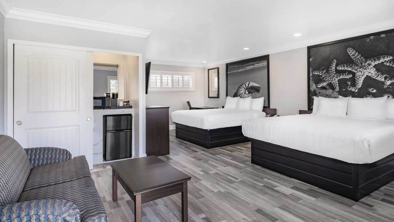 Photo of Bedroom in Munras Avenue