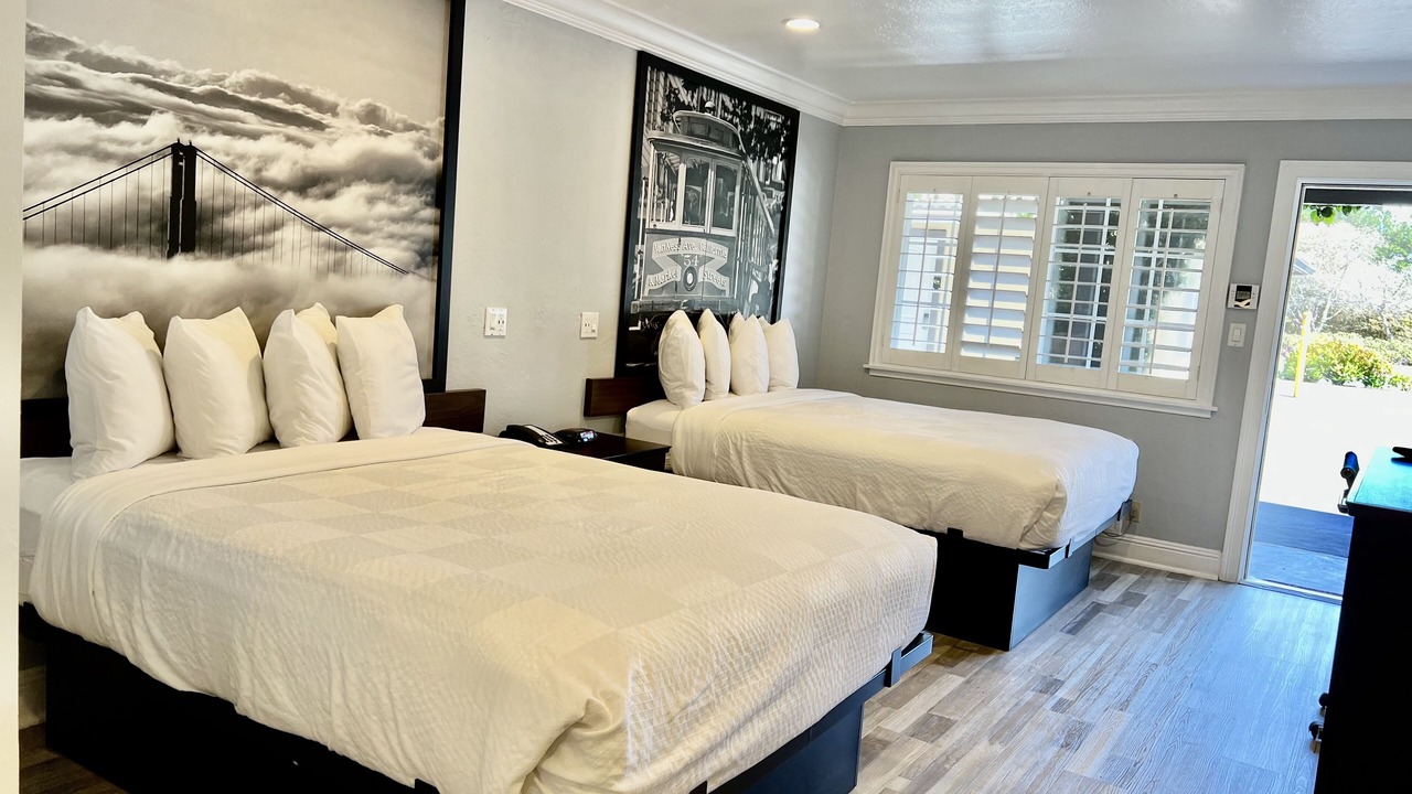 Photo of Bedroom in Munras Avenue