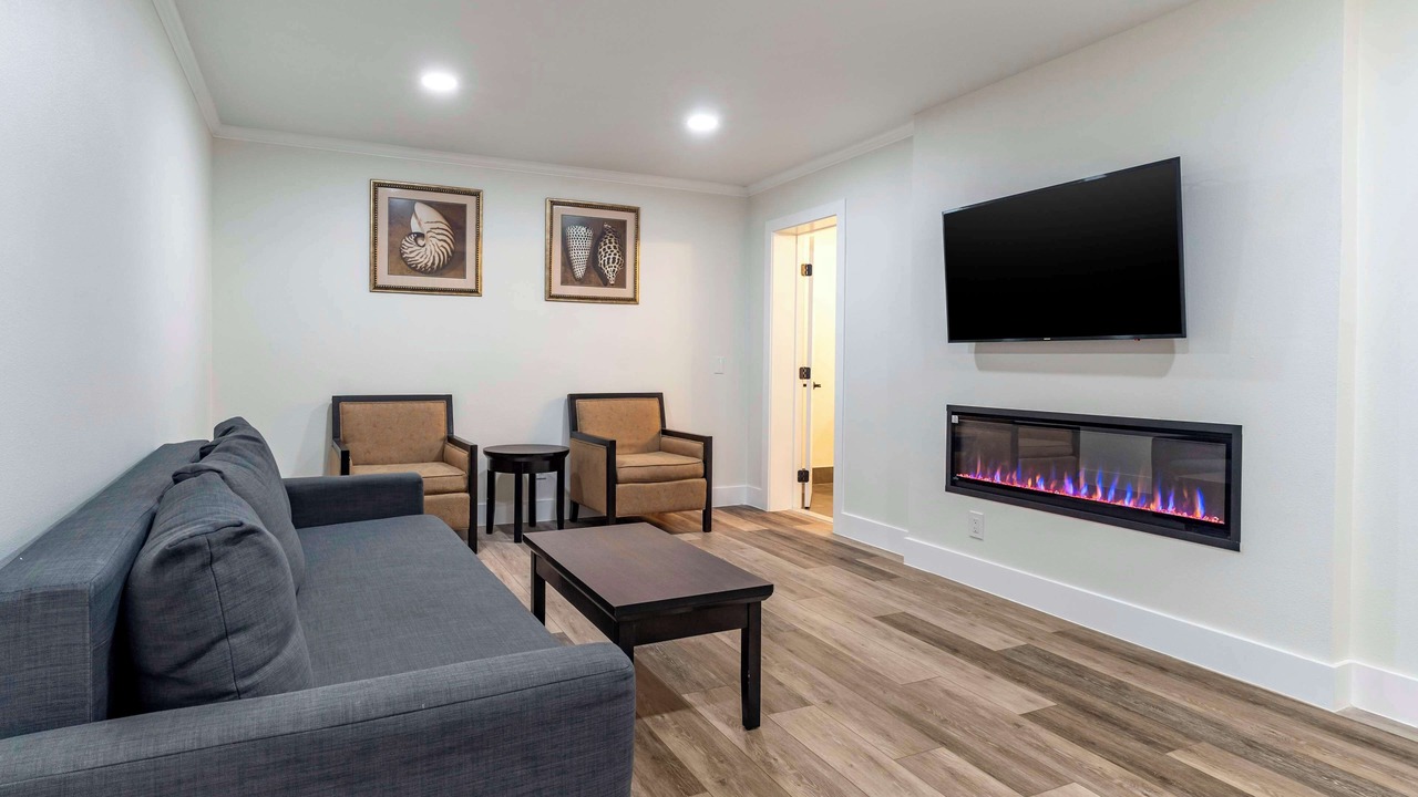 Photo of Bedroom in Northwest Carmel